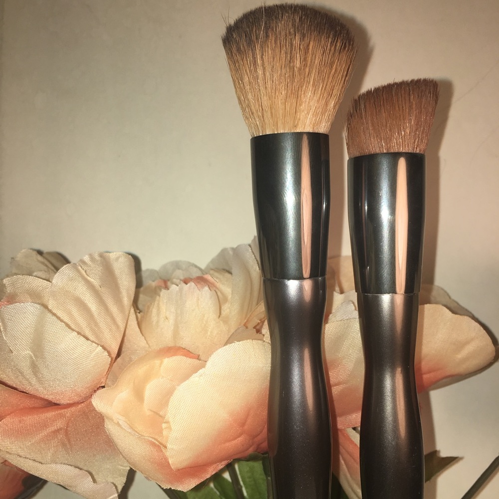 Ulta angled foundation & buffing brush